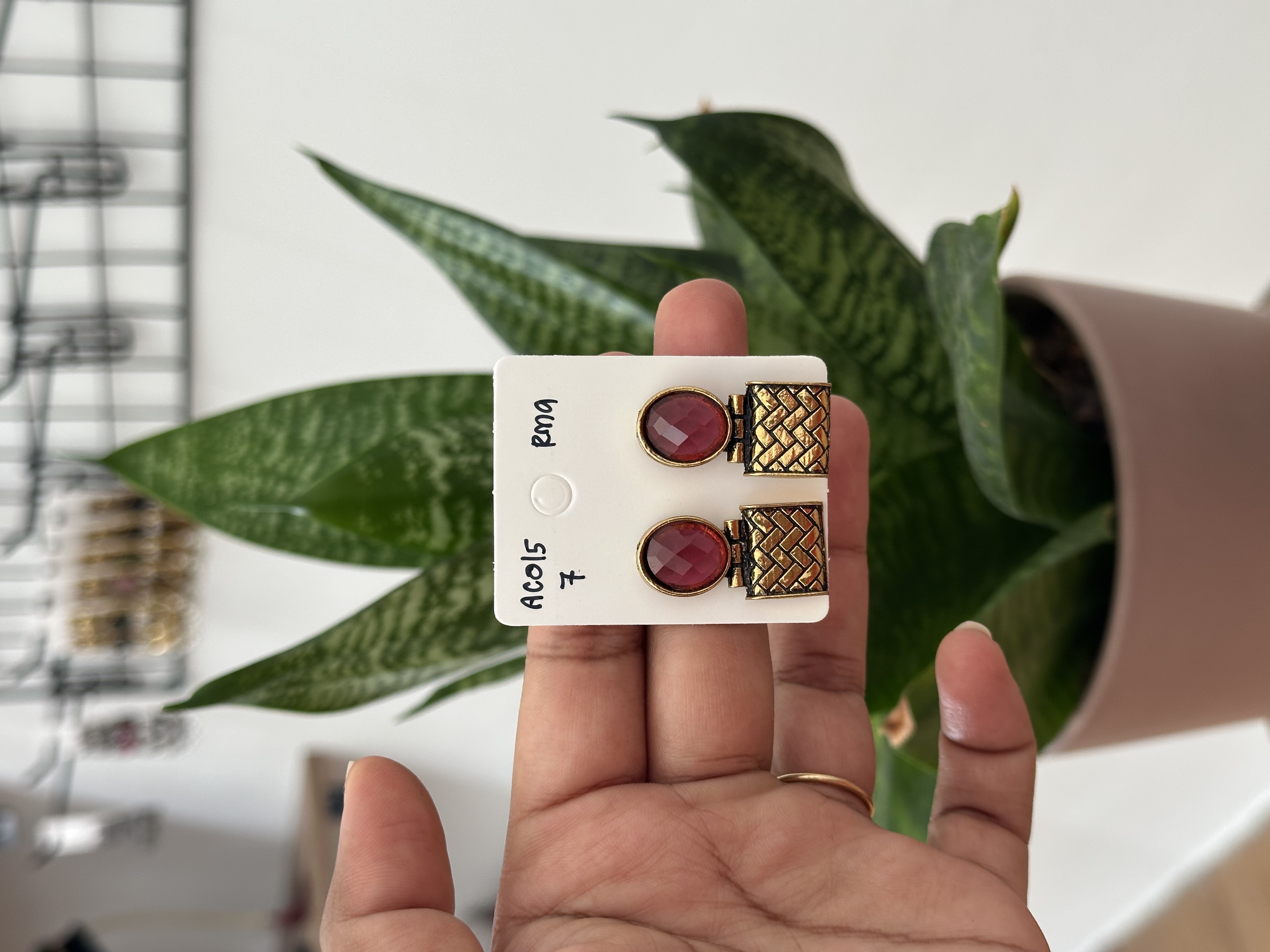 Stone Brick Gold Stud