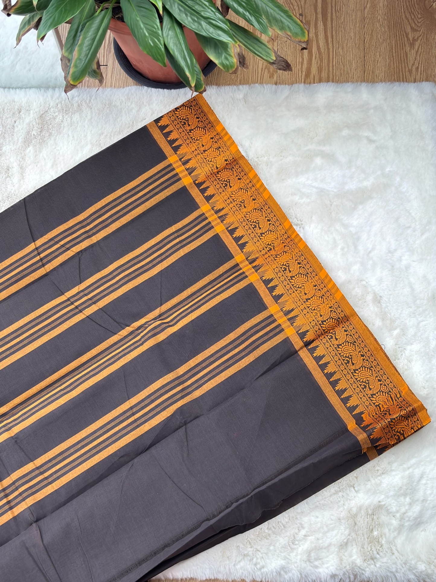 Handloom Cotton Saree without Blouse (60s)