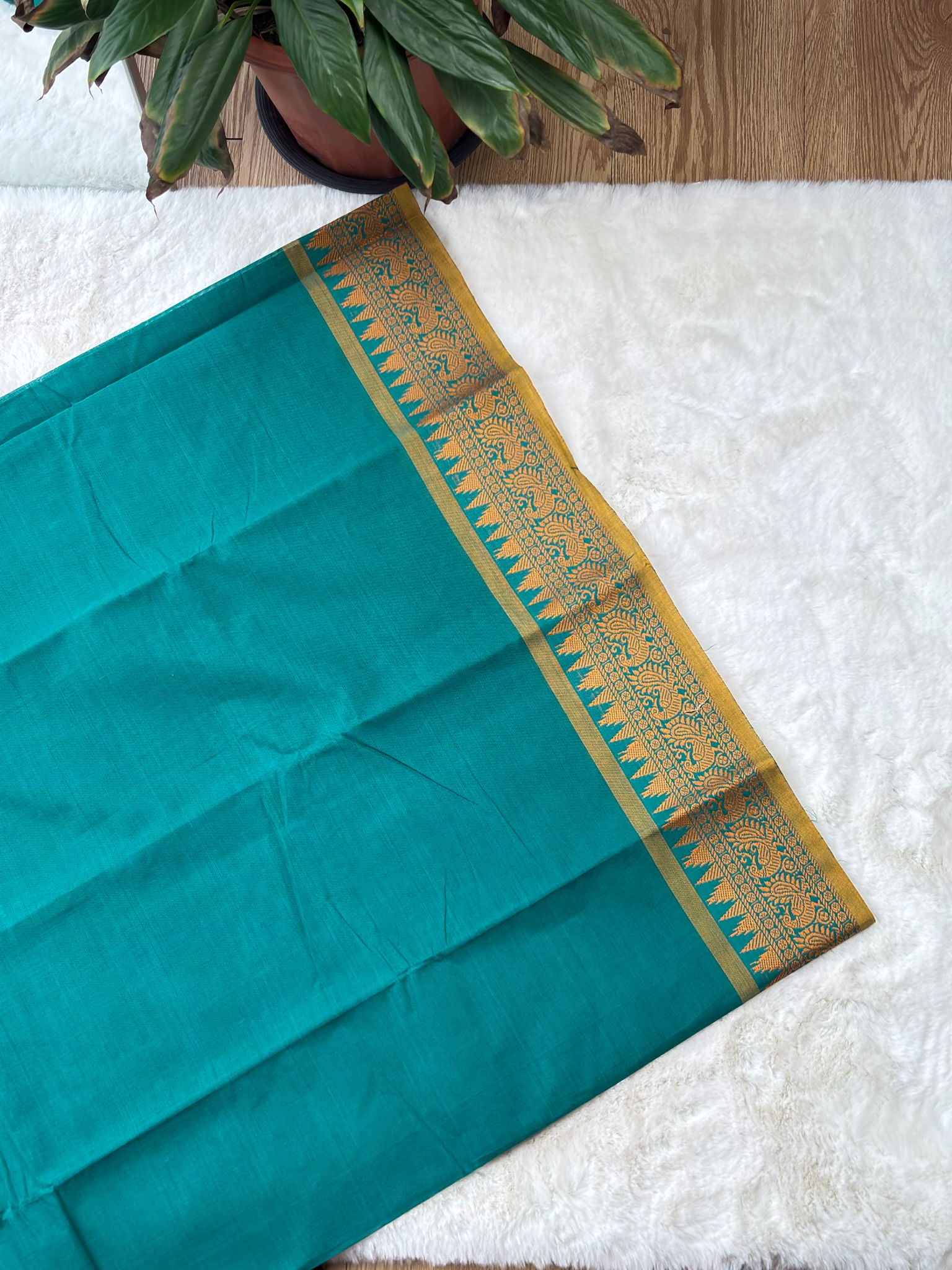 Handloom Cotton Saree without Blouse (60s)