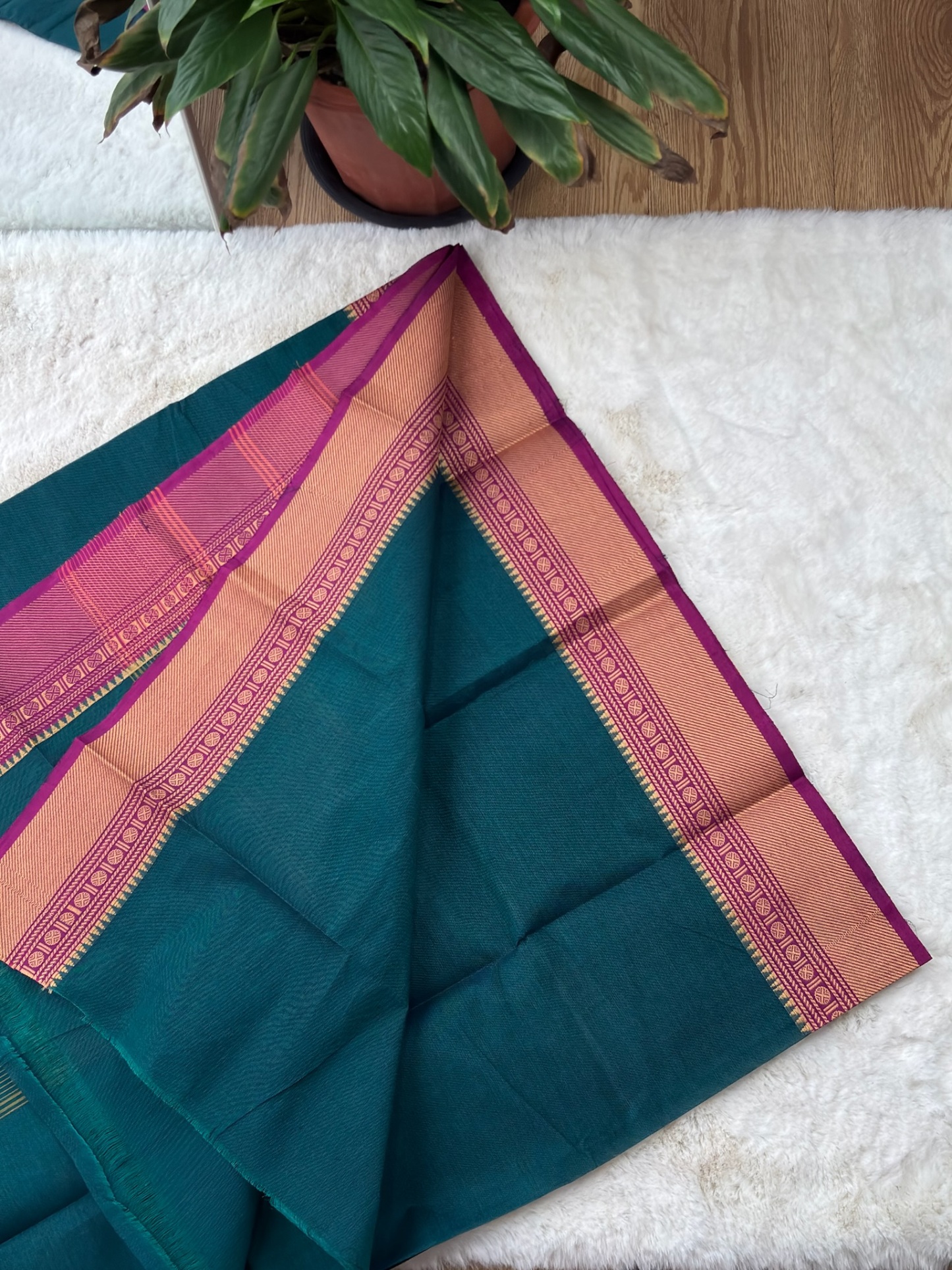 Handloom Cotton Saree without Blouse (60s)