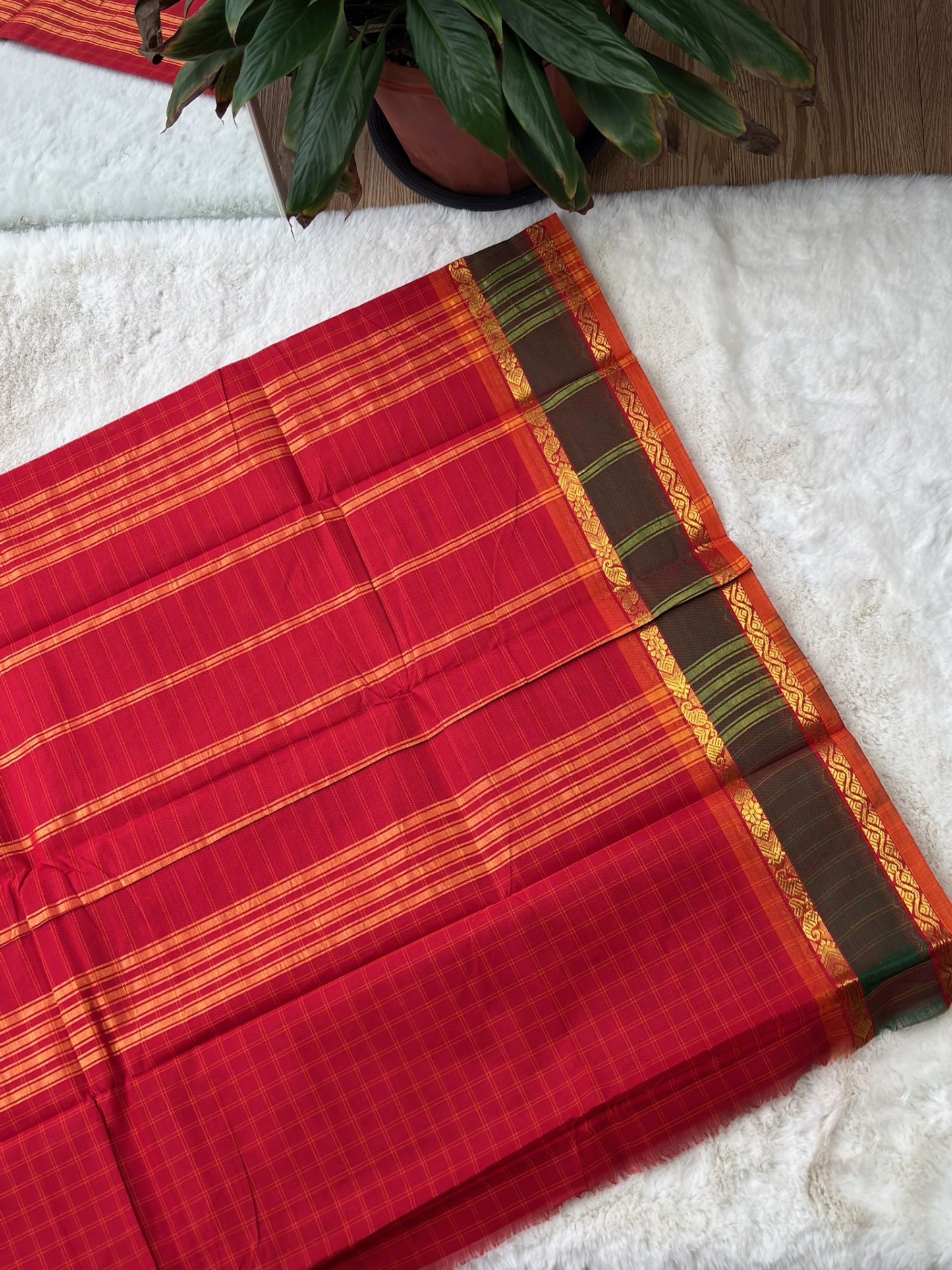 Handloom Cotton Saree without Blouse (60s)