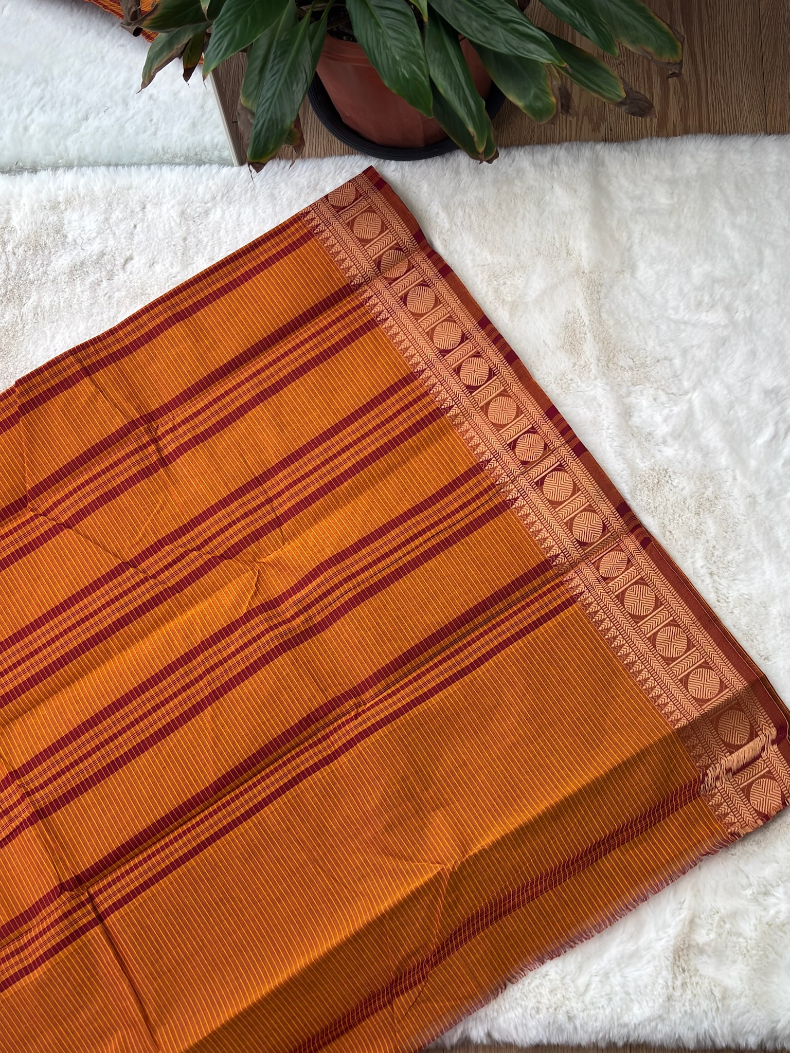 Oosi Kodu Handloom Cotton Saree without Blouse (60s)