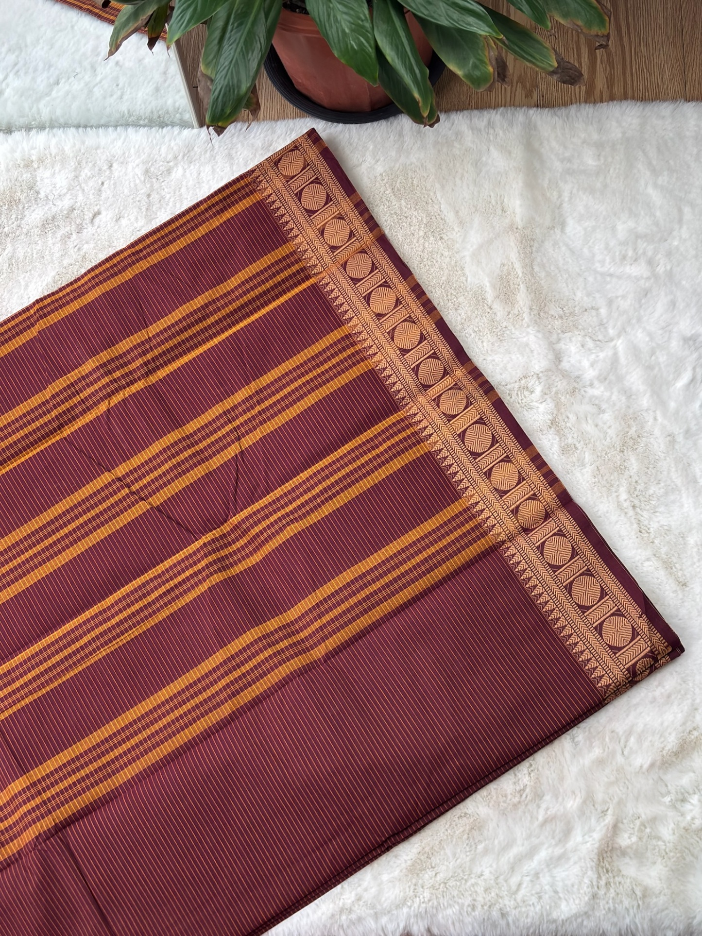 Oosi Kodu Handloom Cotton Saree without Blouse (60s)