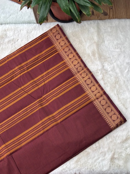 Oosi Kodu Handloom Cotton Saree without Blouse (60s)