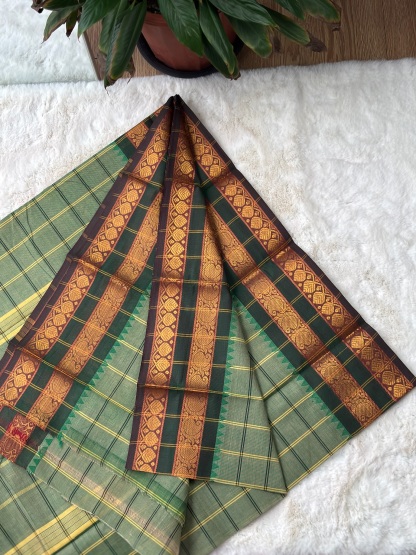 Handloom Cotton Saree without Blouse (60s)