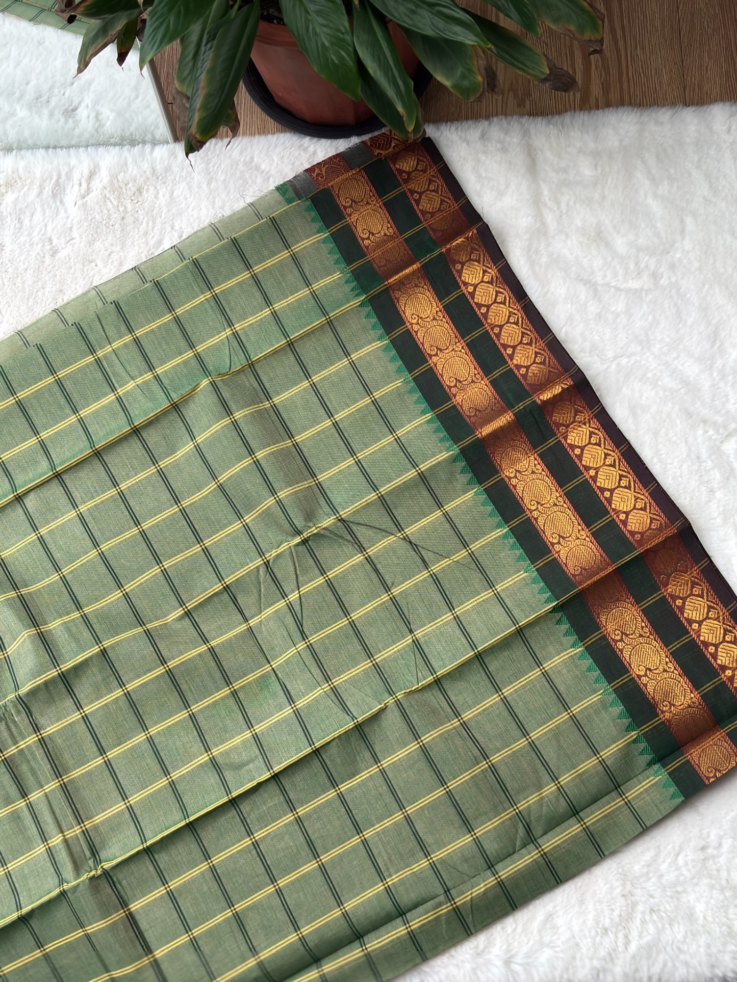 Handloom Cotton Saree without Blouse (60s)