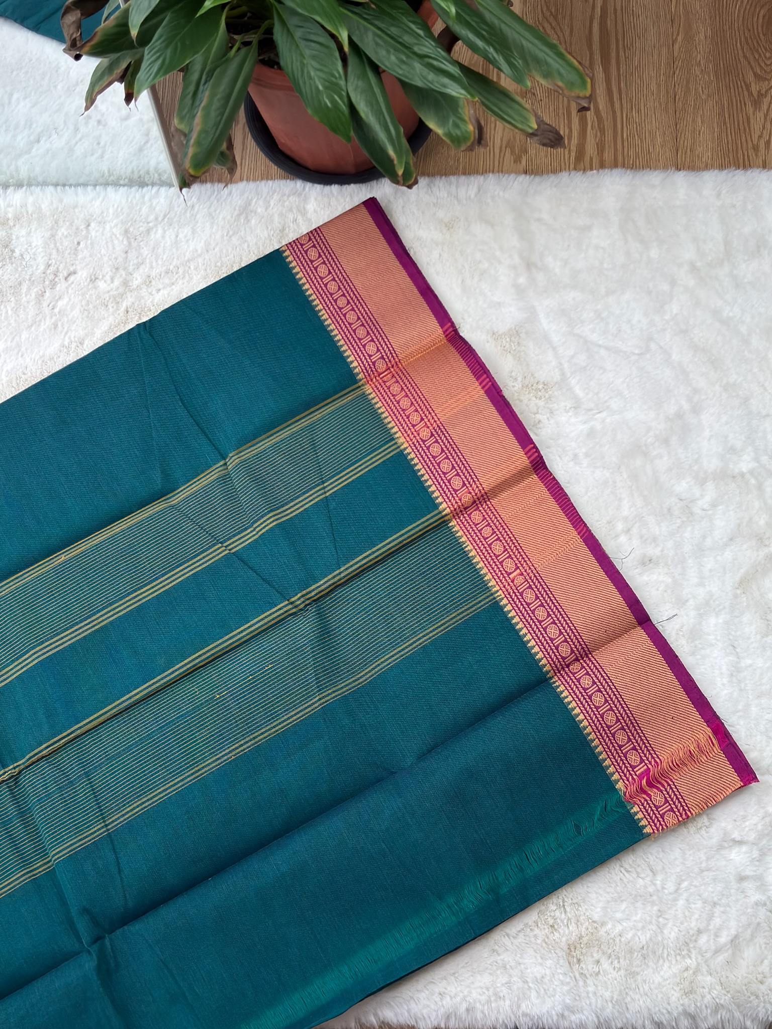 Handloom Cotton Saree without Blouse (60s)