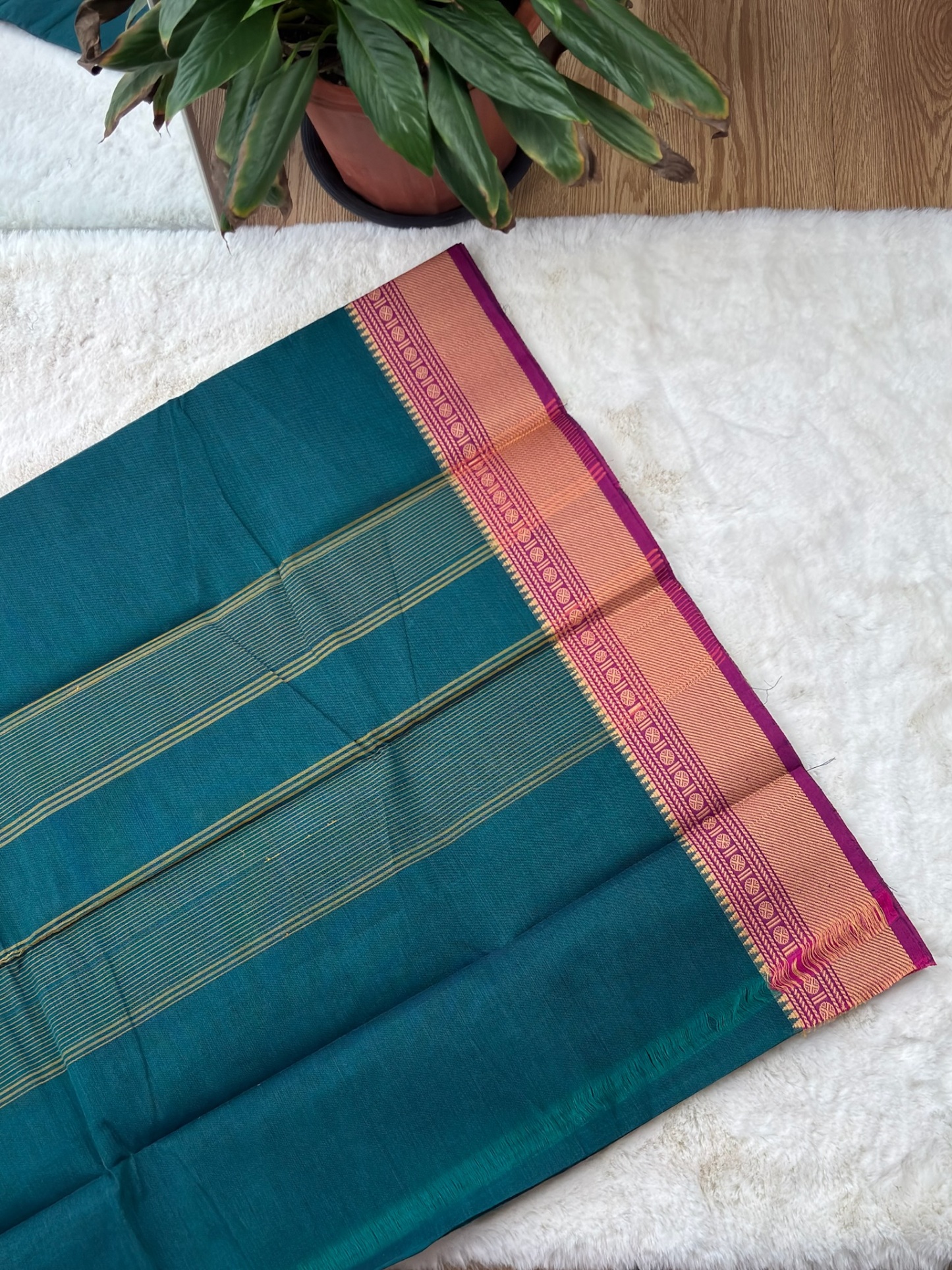 Handloom Cotton Saree without Blouse (60s)