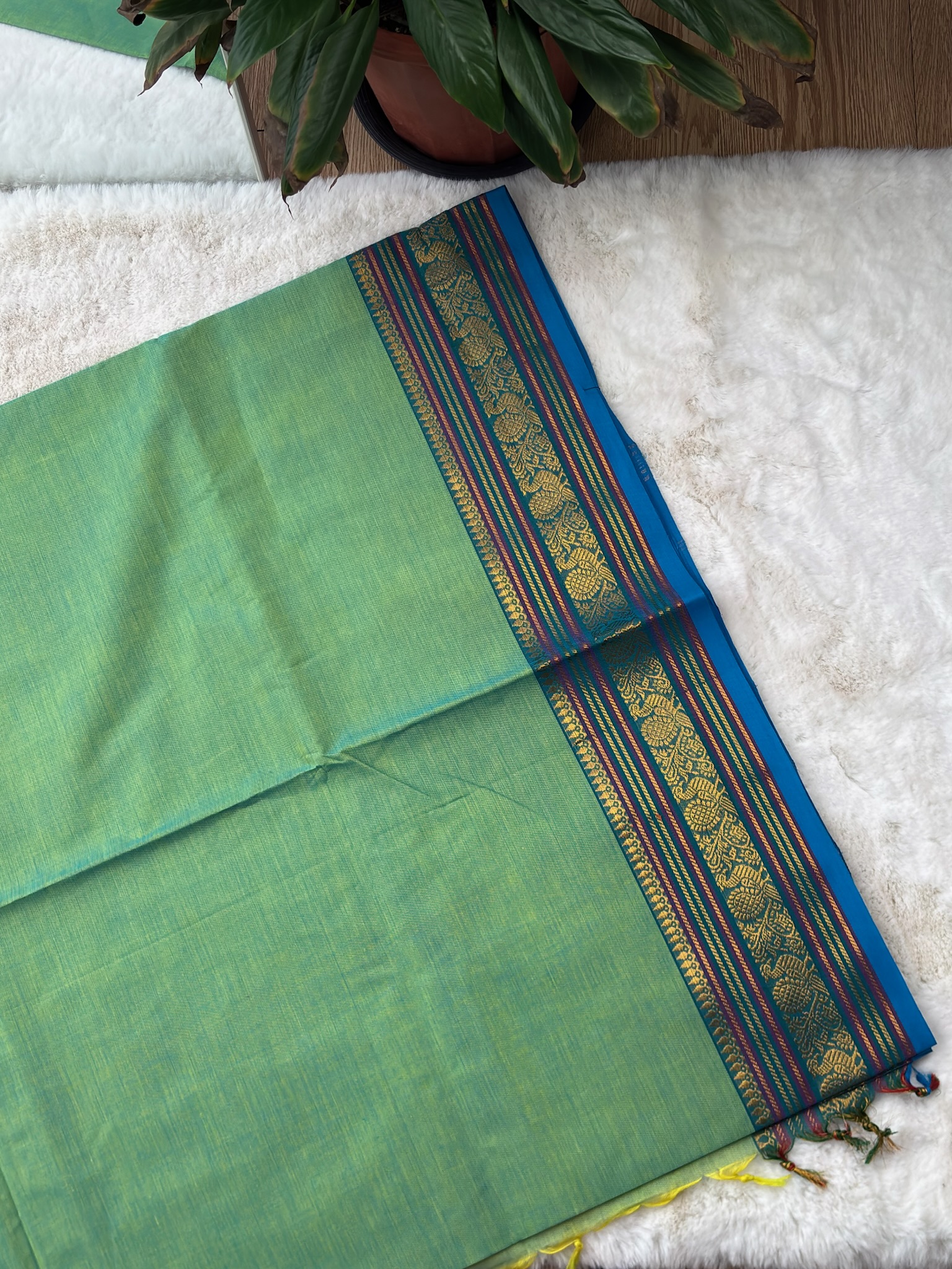 Handloom Cotton Saree with Blouse (80s)
