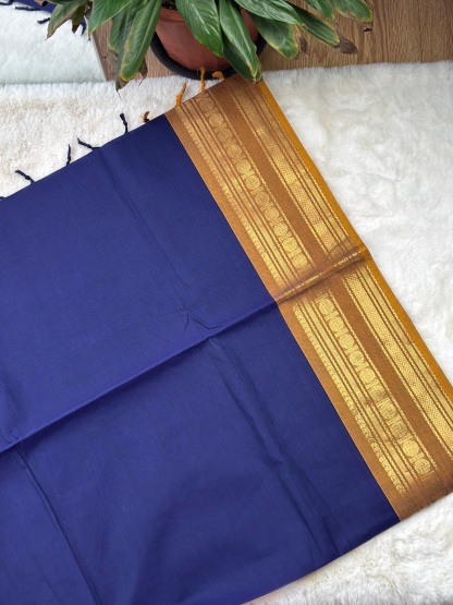 Handloom Cotton Saree with Blouse (80s)