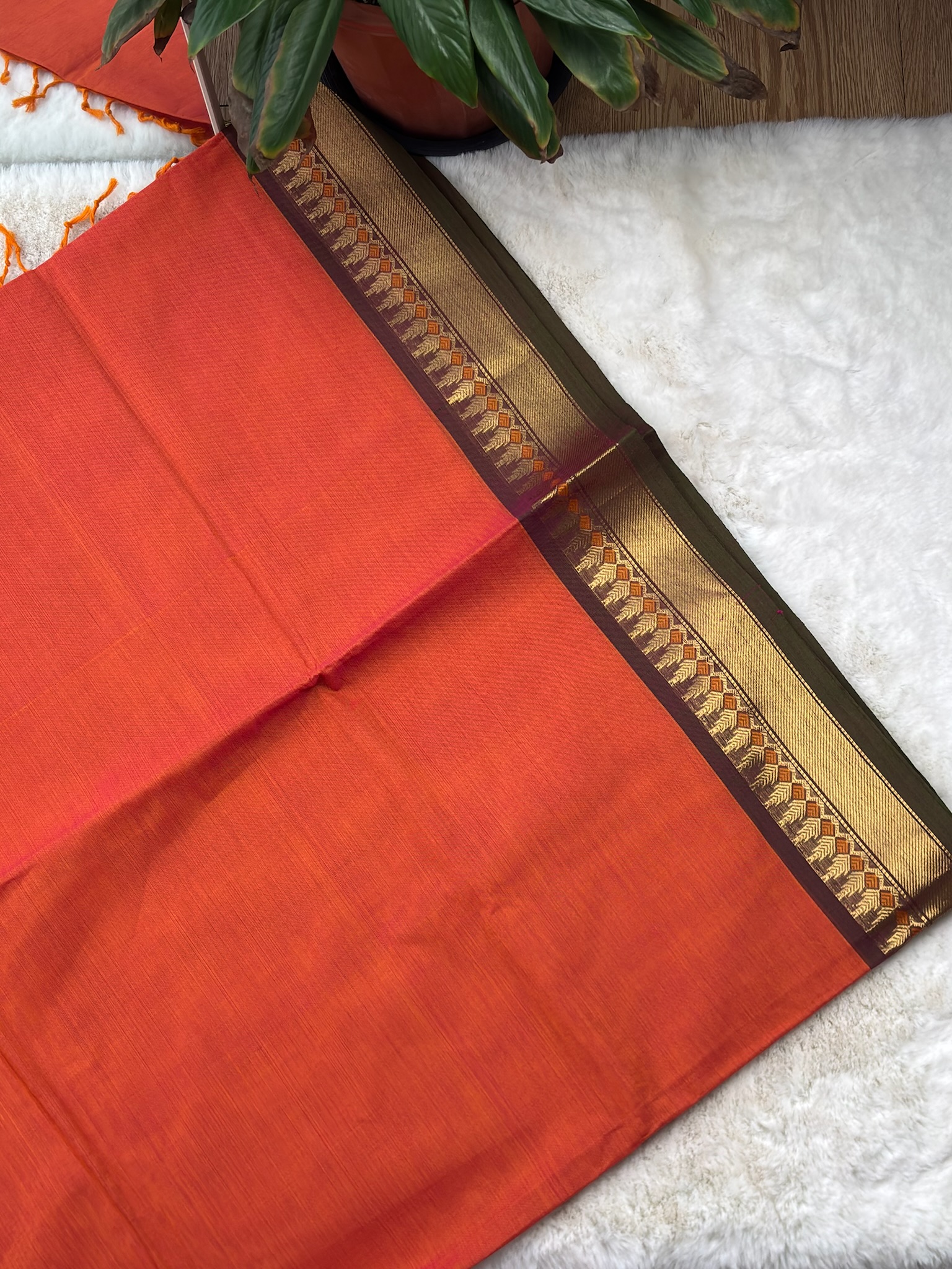 Handloom Cotton Saree with Blouse (80s)