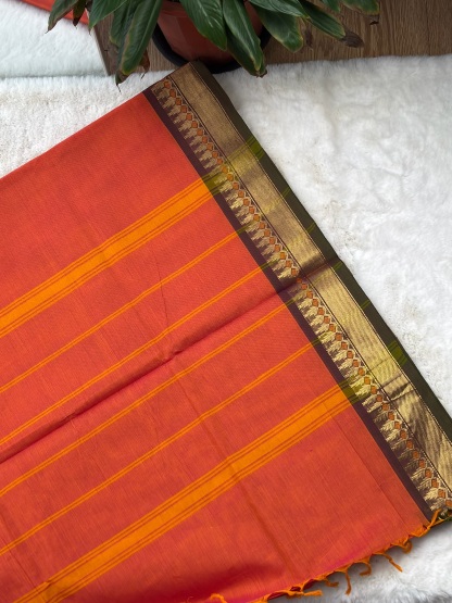 Handloom Cotton Saree with Blouse (80s)