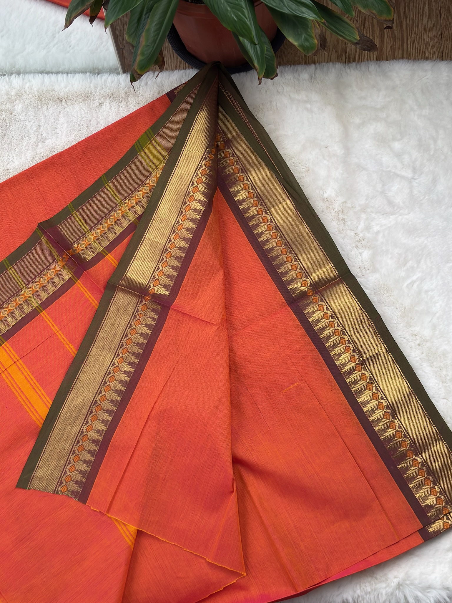 Handloom Cotton Saree with Blouse (80s)