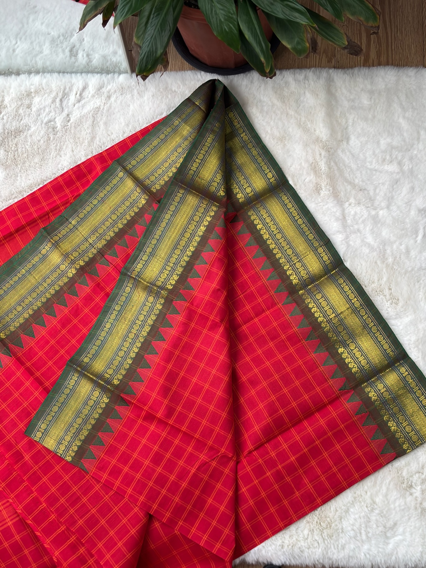 Handloom Cotton Saree without Blouse (60s)