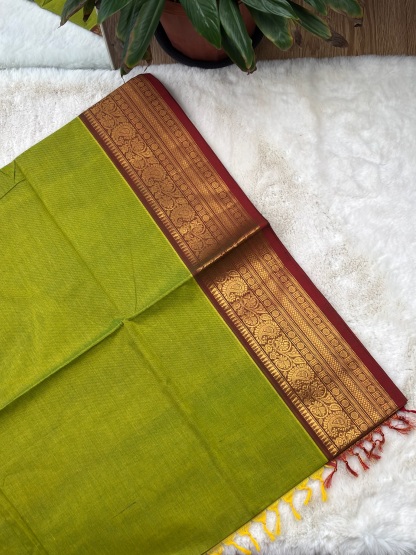 Handloom Cotton Saree with Blouse (80s)