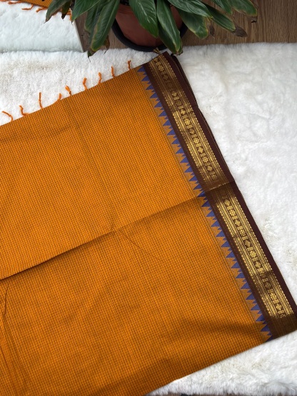 Handloom Cotton Saree with Blouse (80s)