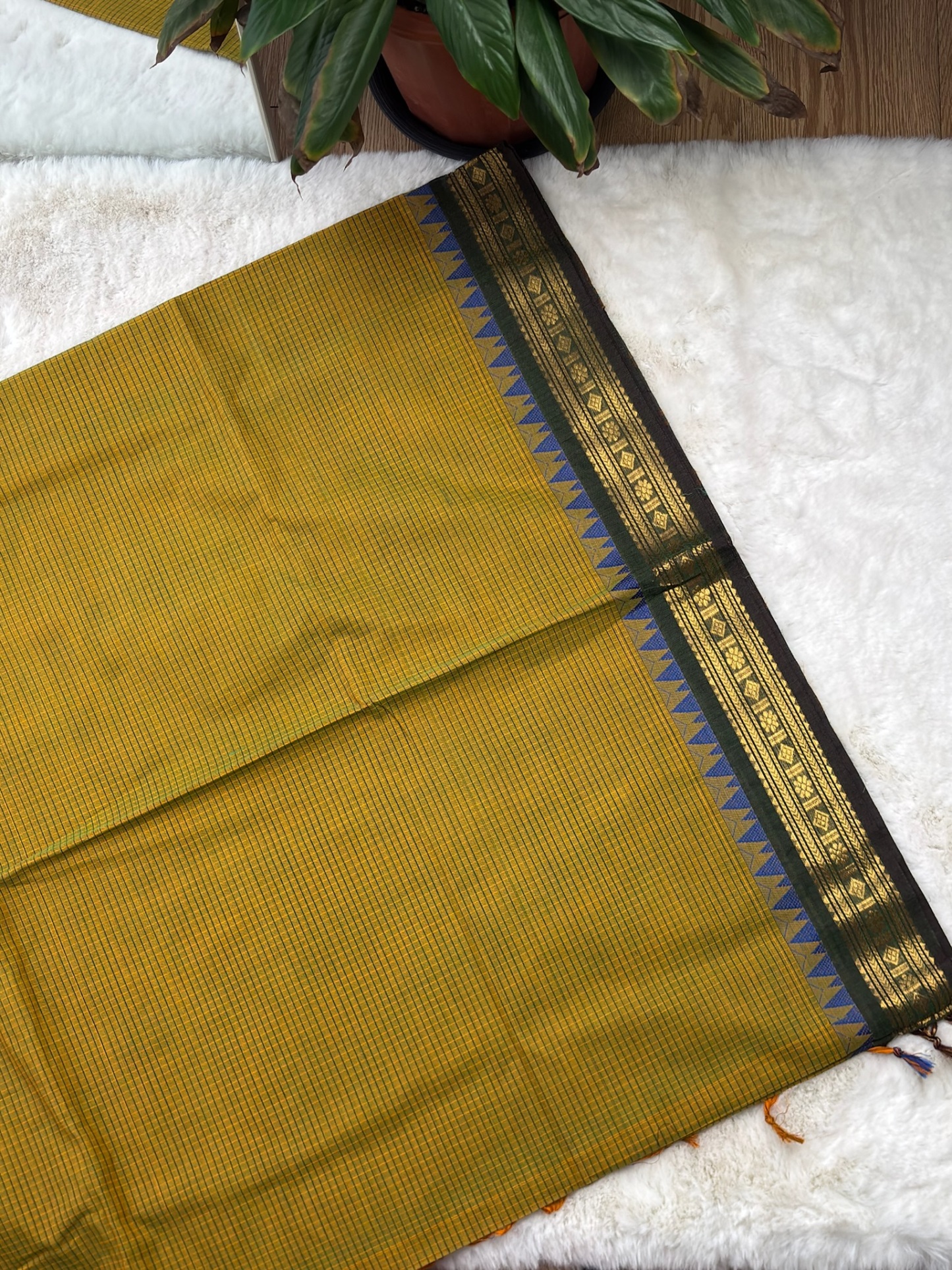 Handloom Cotton Saree with Blouse (80s)