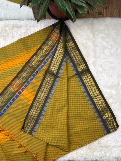 Handloom Cotton Saree with Blouse (80s)