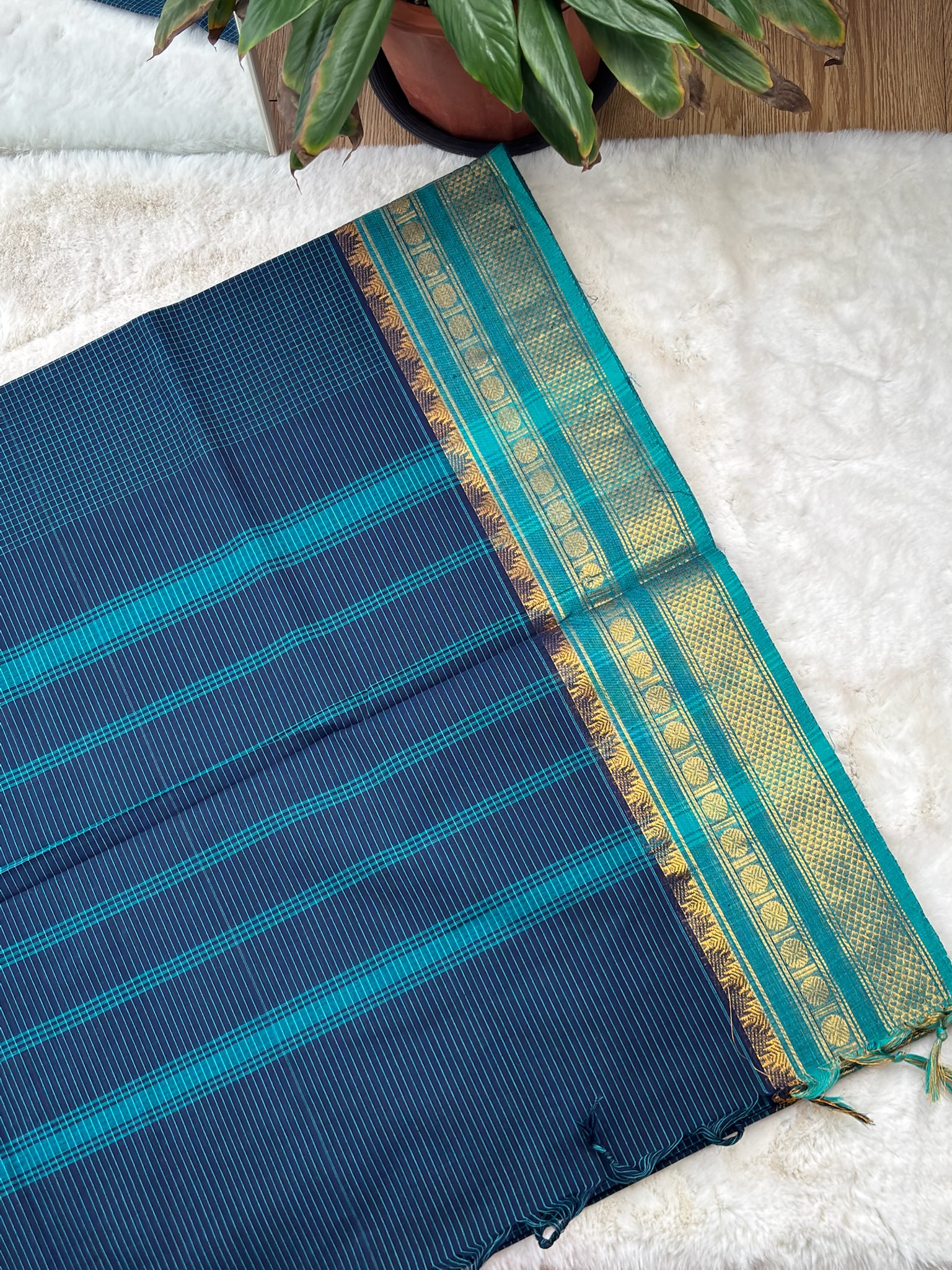 Handloom Cotton Saree with Blouse (80s)