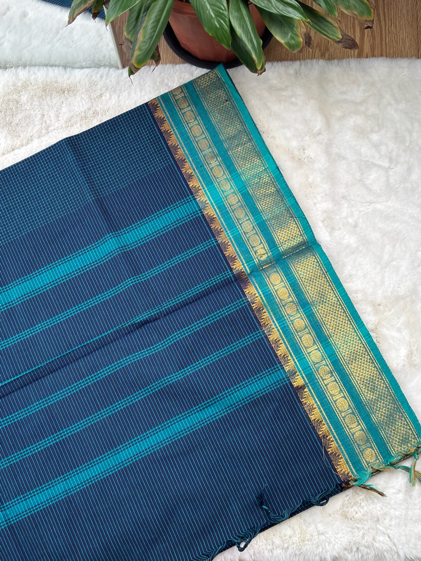 Handloom Cotton Saree with Blouse (80s)