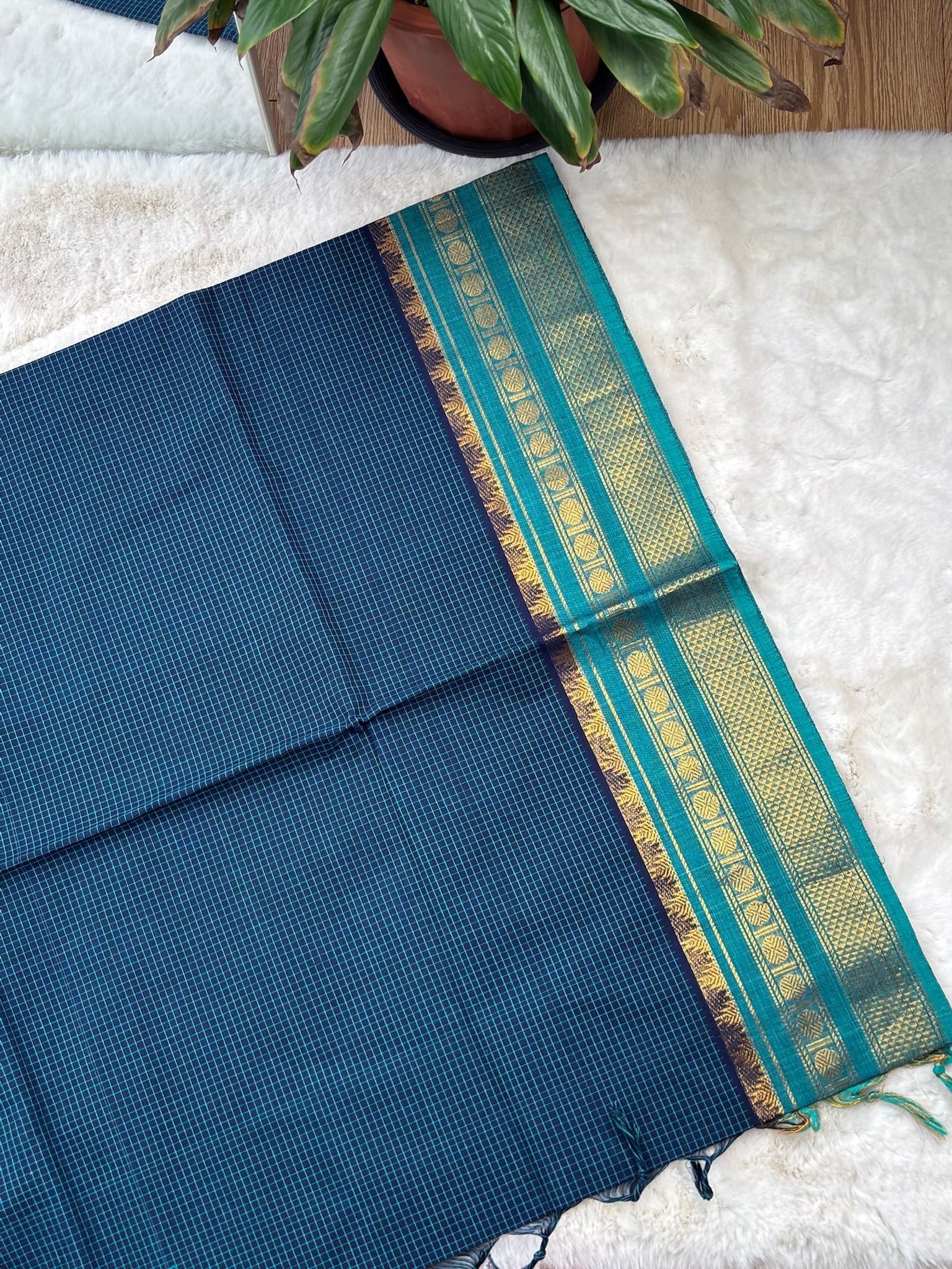 Handloom Cotton Saree with Blouse (80s)