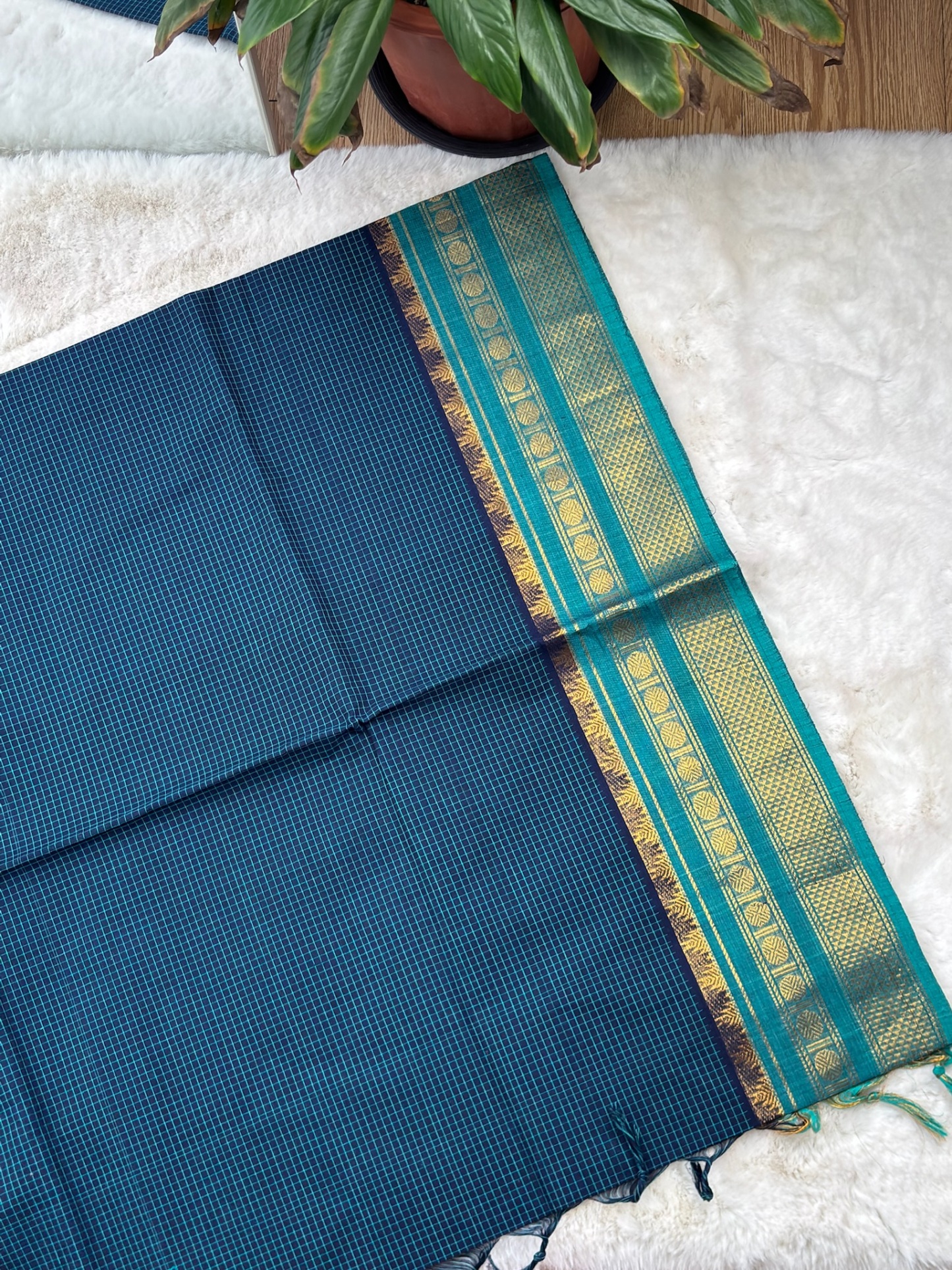 Handloom Cotton Saree with Blouse (80s)