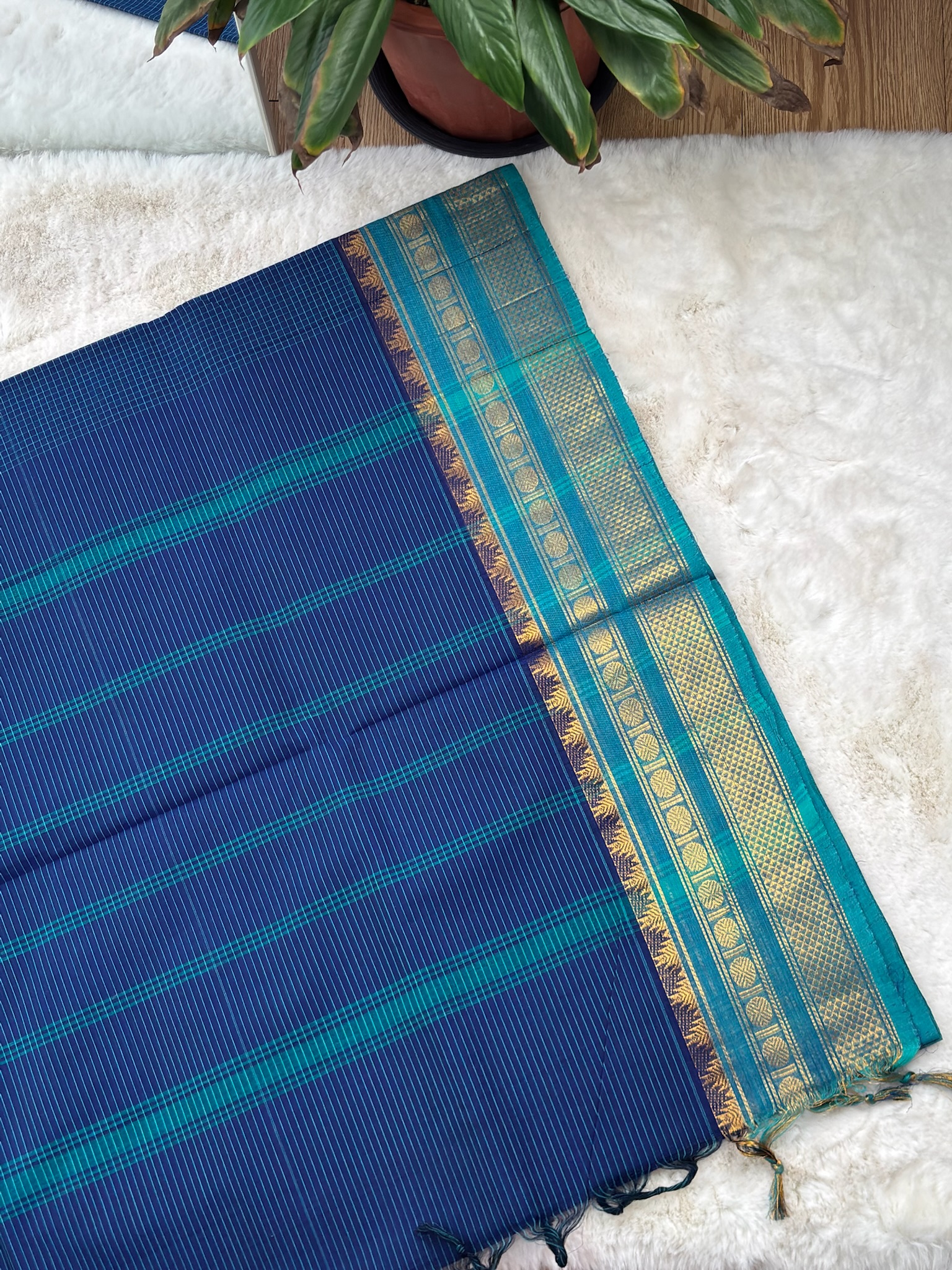 Handloom Cotton Saree with Blouse (80s)
