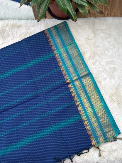 Handloom Cotton Saree with Blouse (80s)