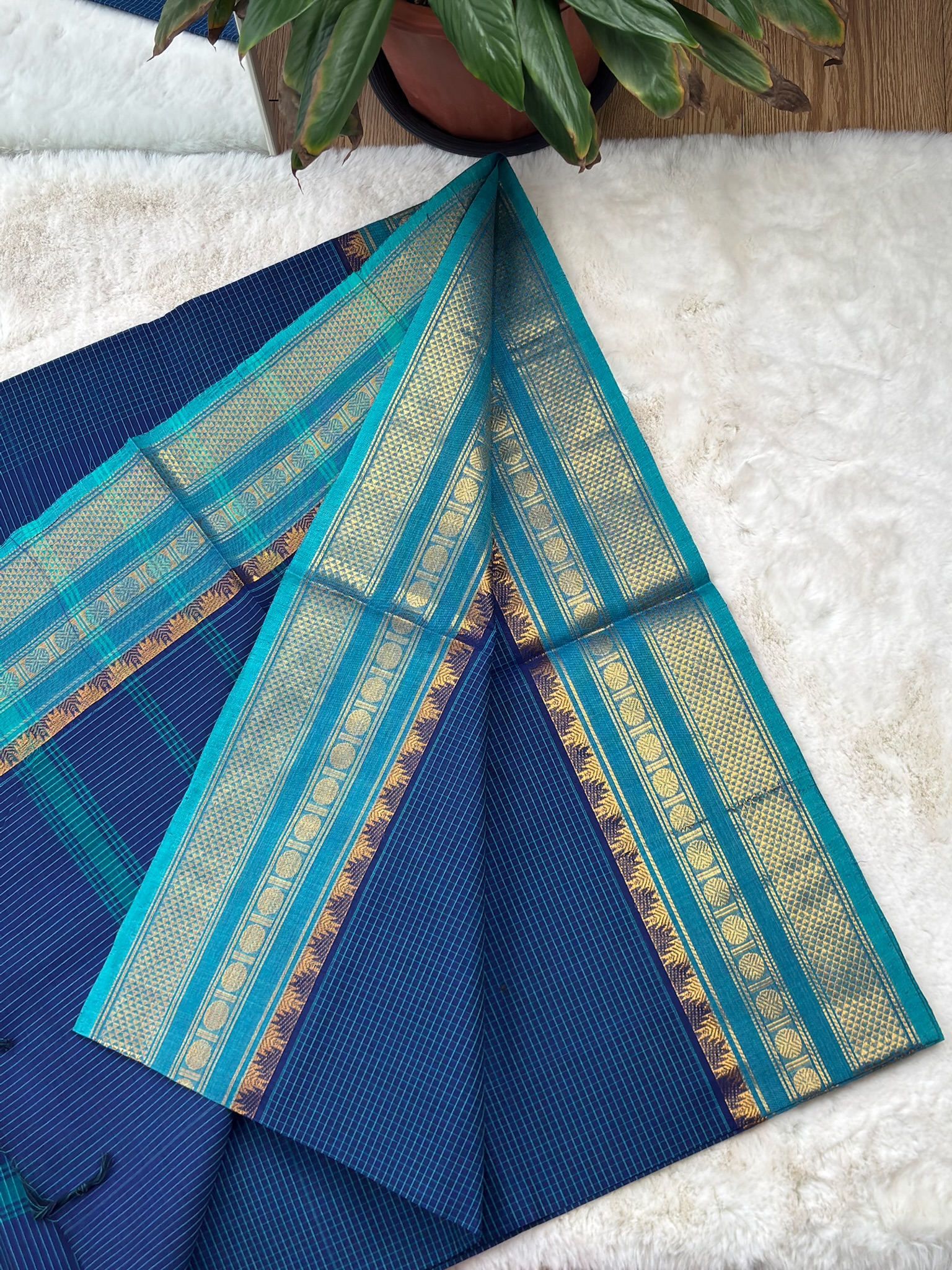 Handloom Cotton Saree with Blouse (80s)