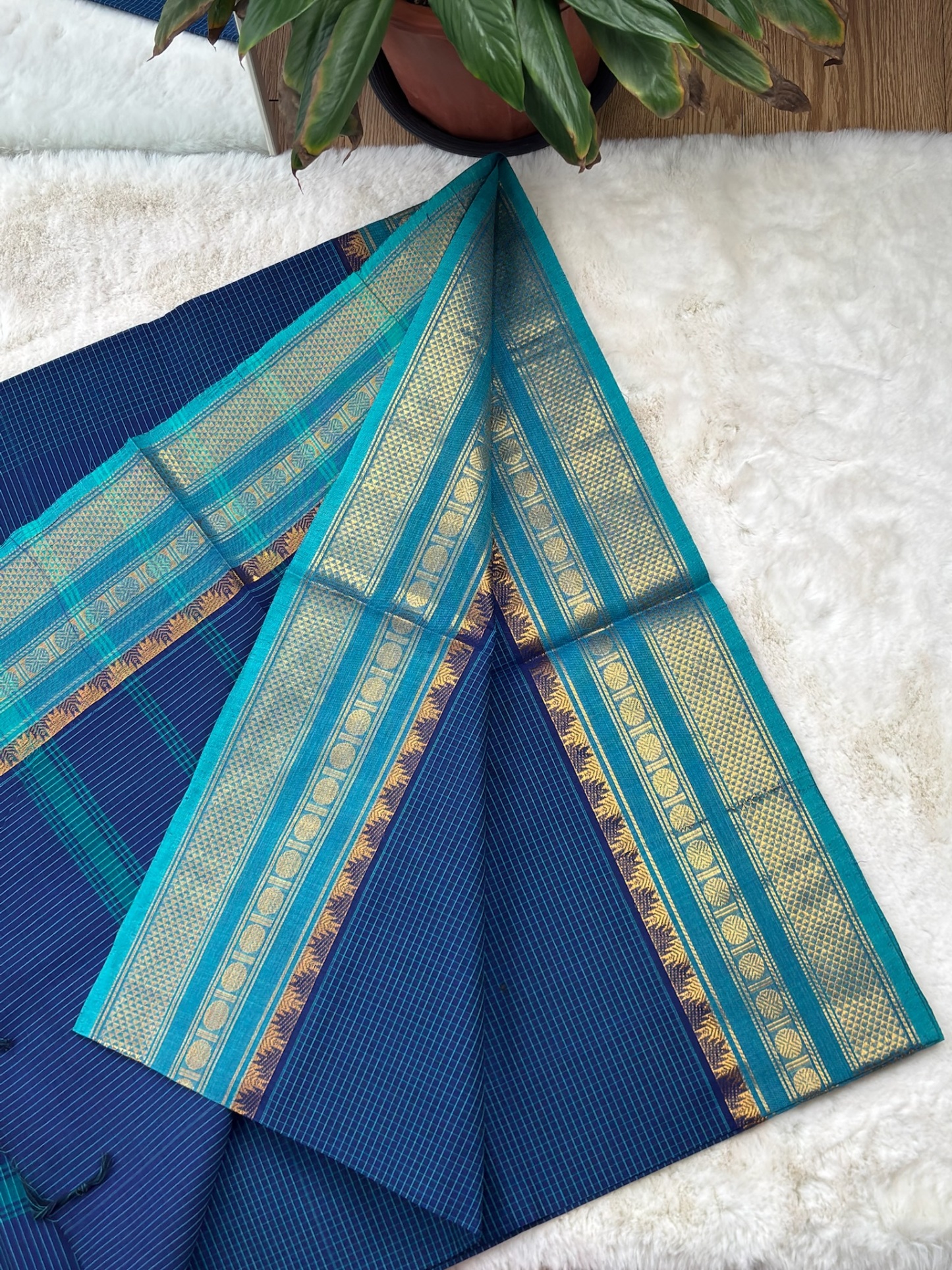 Handloom Cotton Saree with Blouse (80s)