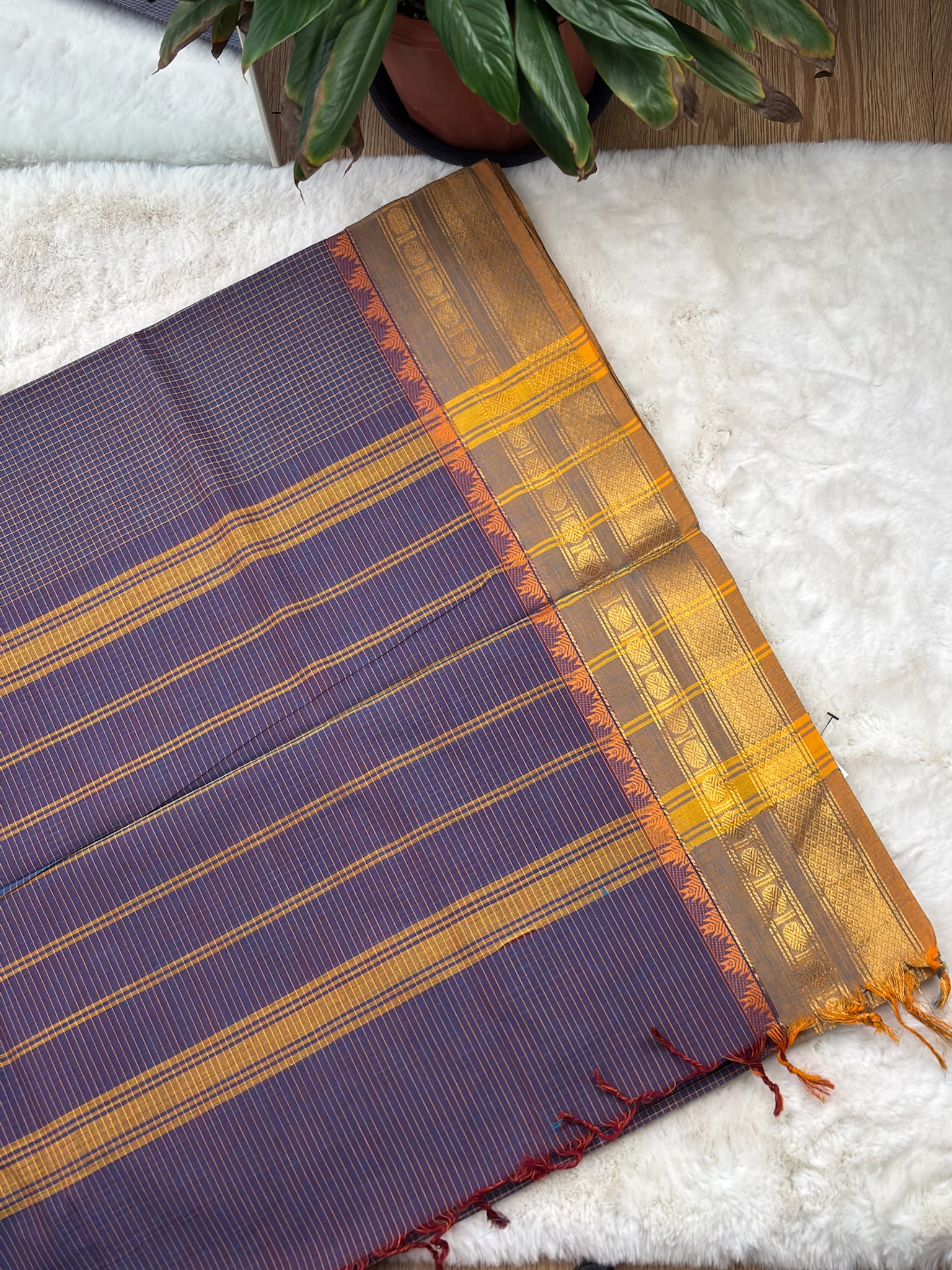 Handloom Cotton Saree with Blouse (80s)