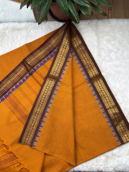 Handloom Cotton Saree with Blouse (80s)