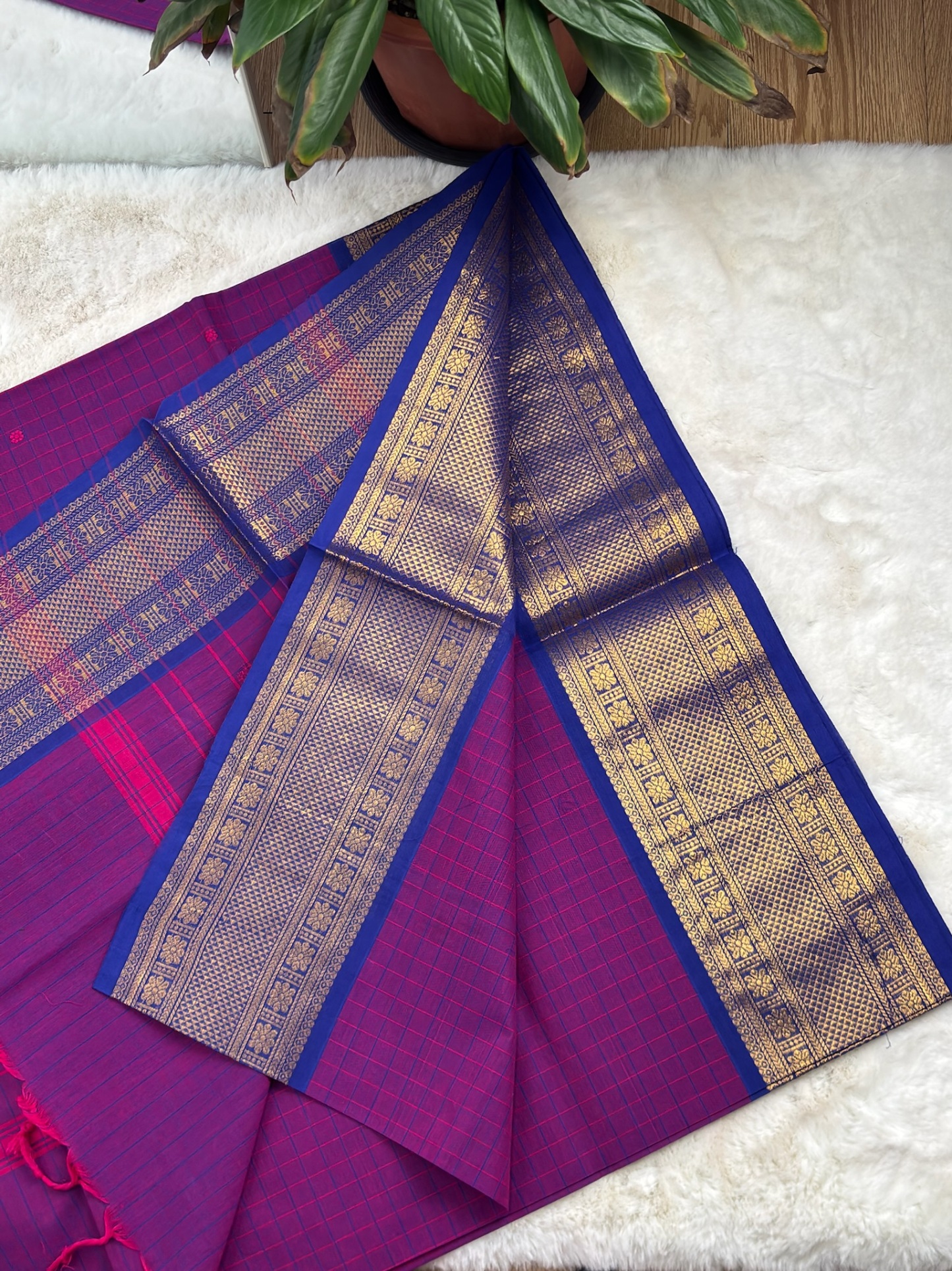 Handloom Cotton Saree with Blouse (80s)