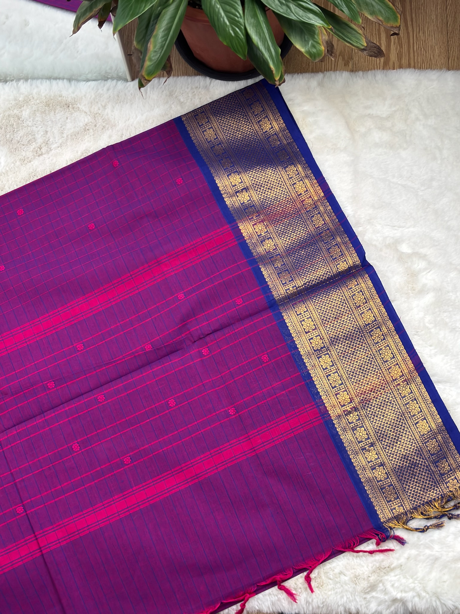 Handloom Cotton Saree with Blouse (80s)