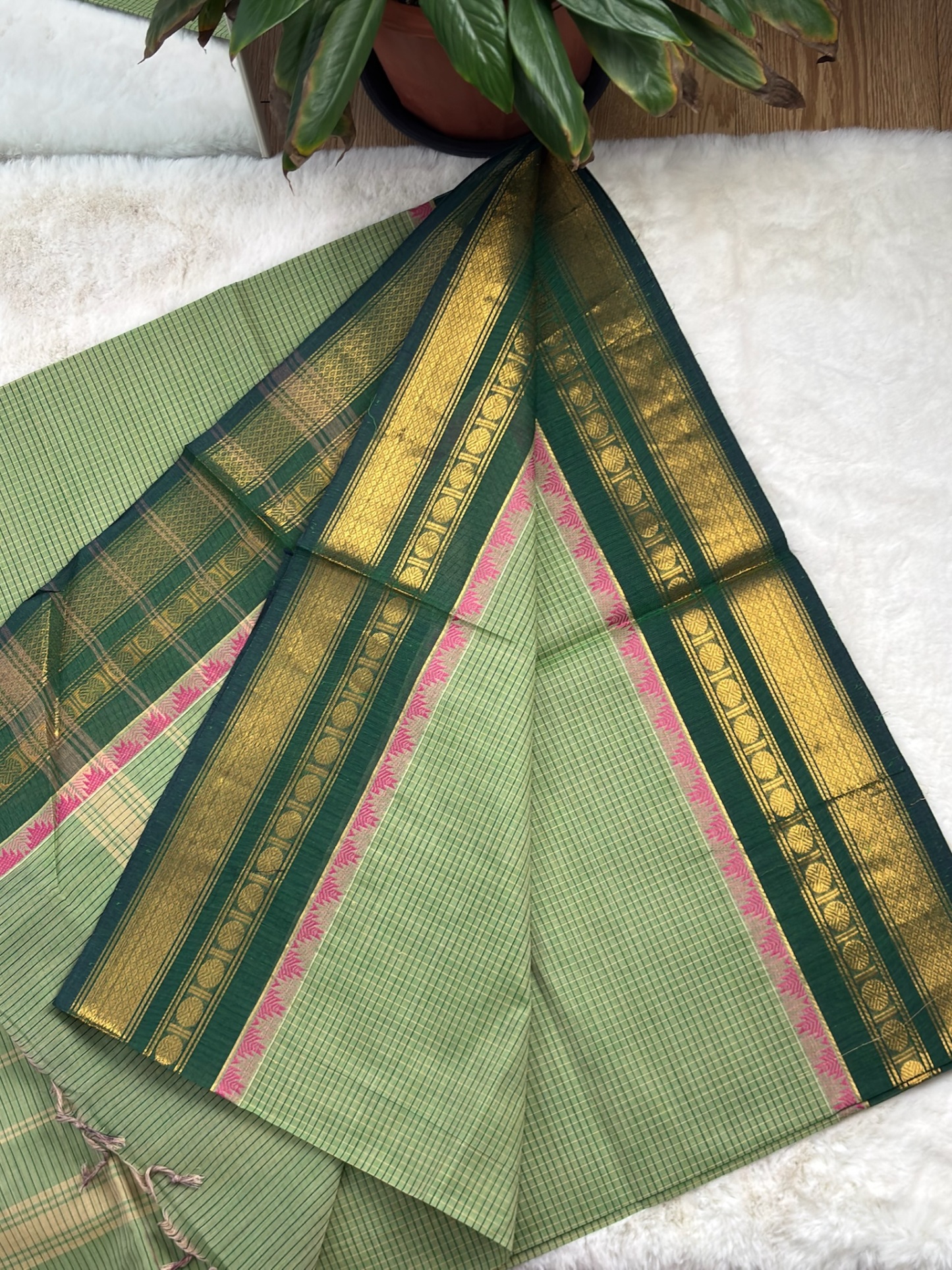 Handloom Cotton Saree with Blouse (80s)