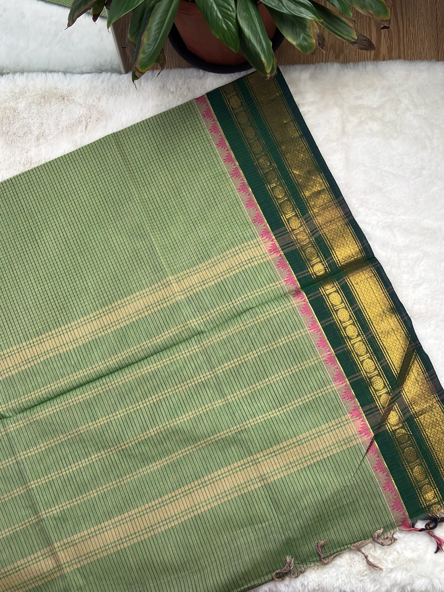 Handloom Cotton Saree with Blouse (80s)