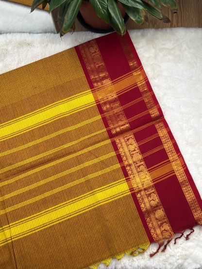 Handloom Cotton Saree with Blouse (80s)
