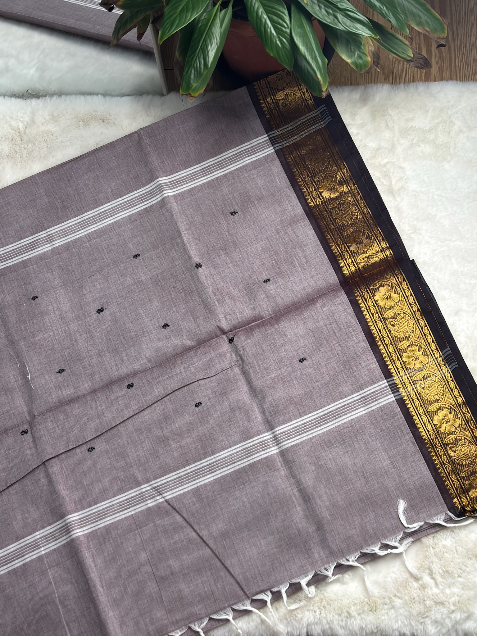 Handloom Cotton Saree with Blouse (80s)