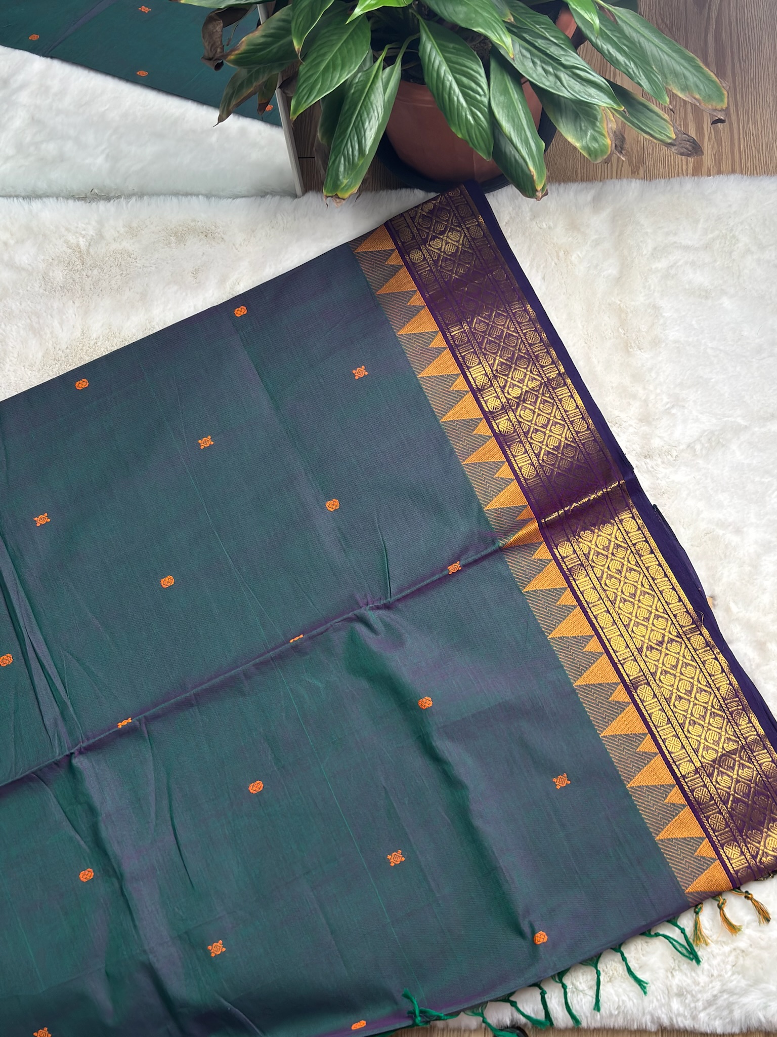 Handloom Cotton Saree with Blouse (80s)