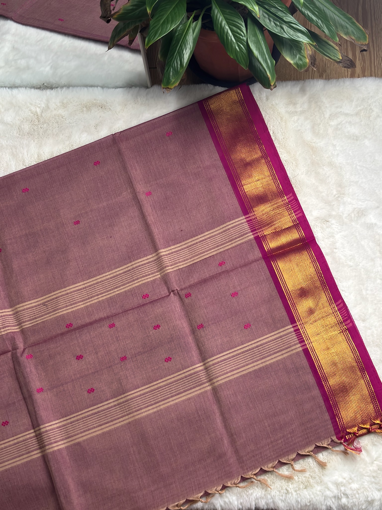 Handloom Cotton Saree with Blouse (80s)