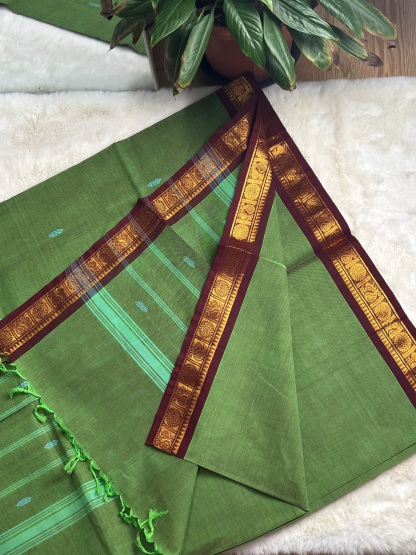 Handloom Cotton Saree with Blouse (80s)