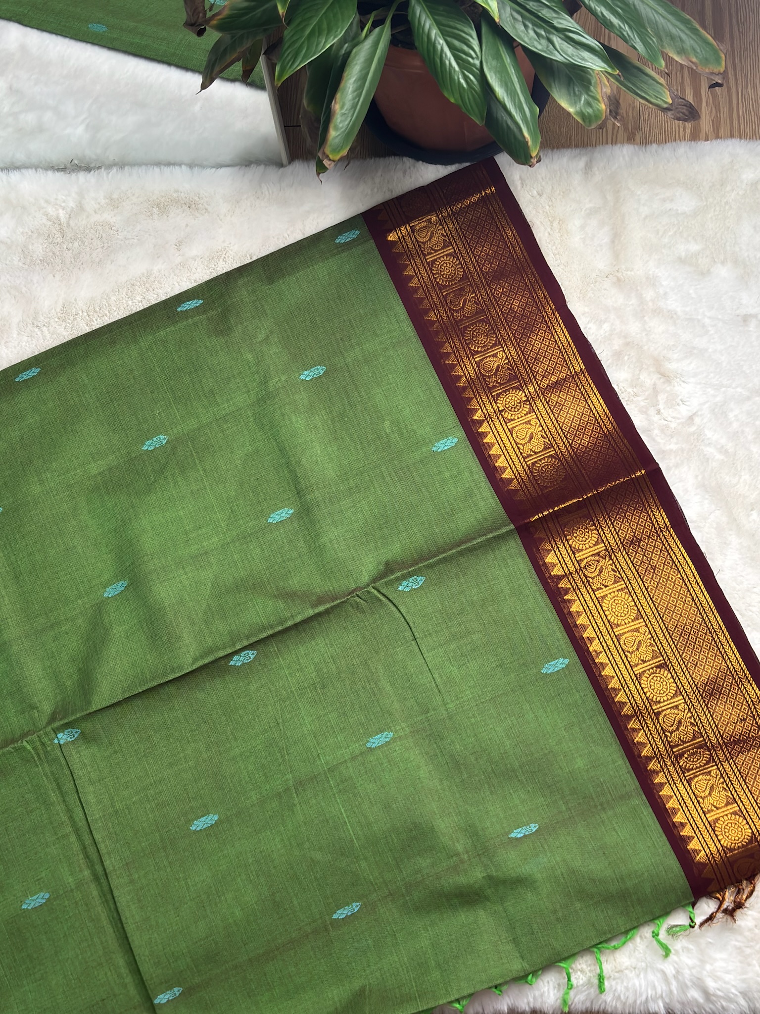 Handloom Cotton Saree with Blouse (80s)