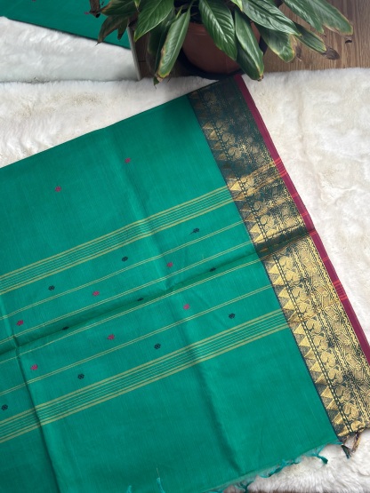 Handloom Cotton Saree with Blouse (80s)
