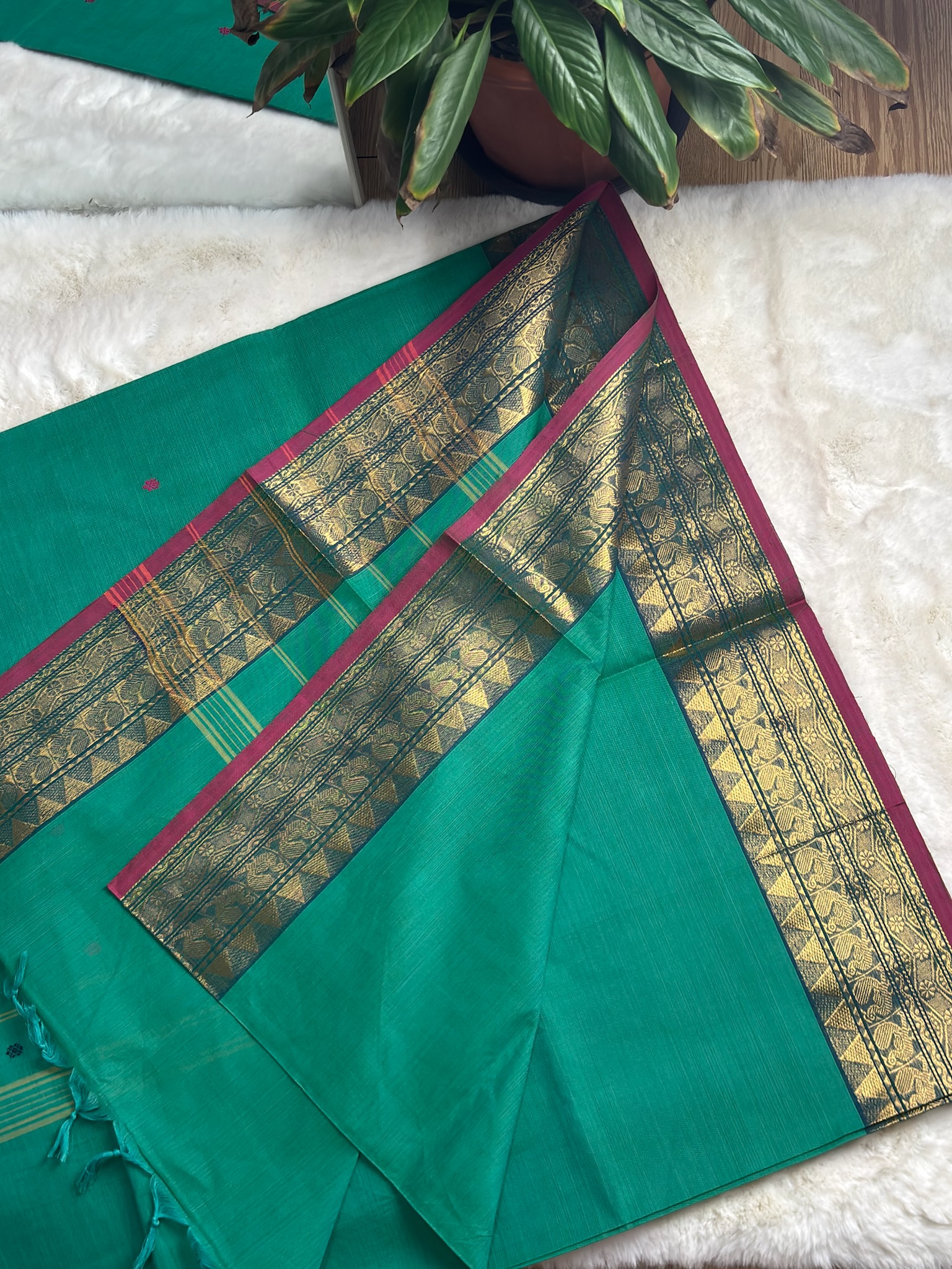 Handloom Cotton Saree with Blouse (80s)