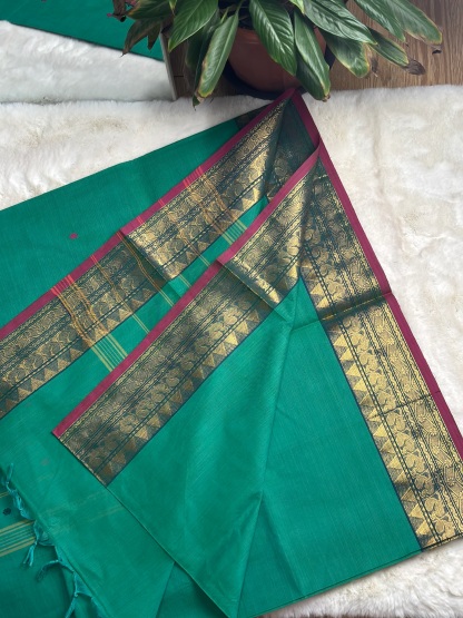 Handloom Cotton Saree with Blouse (80s)