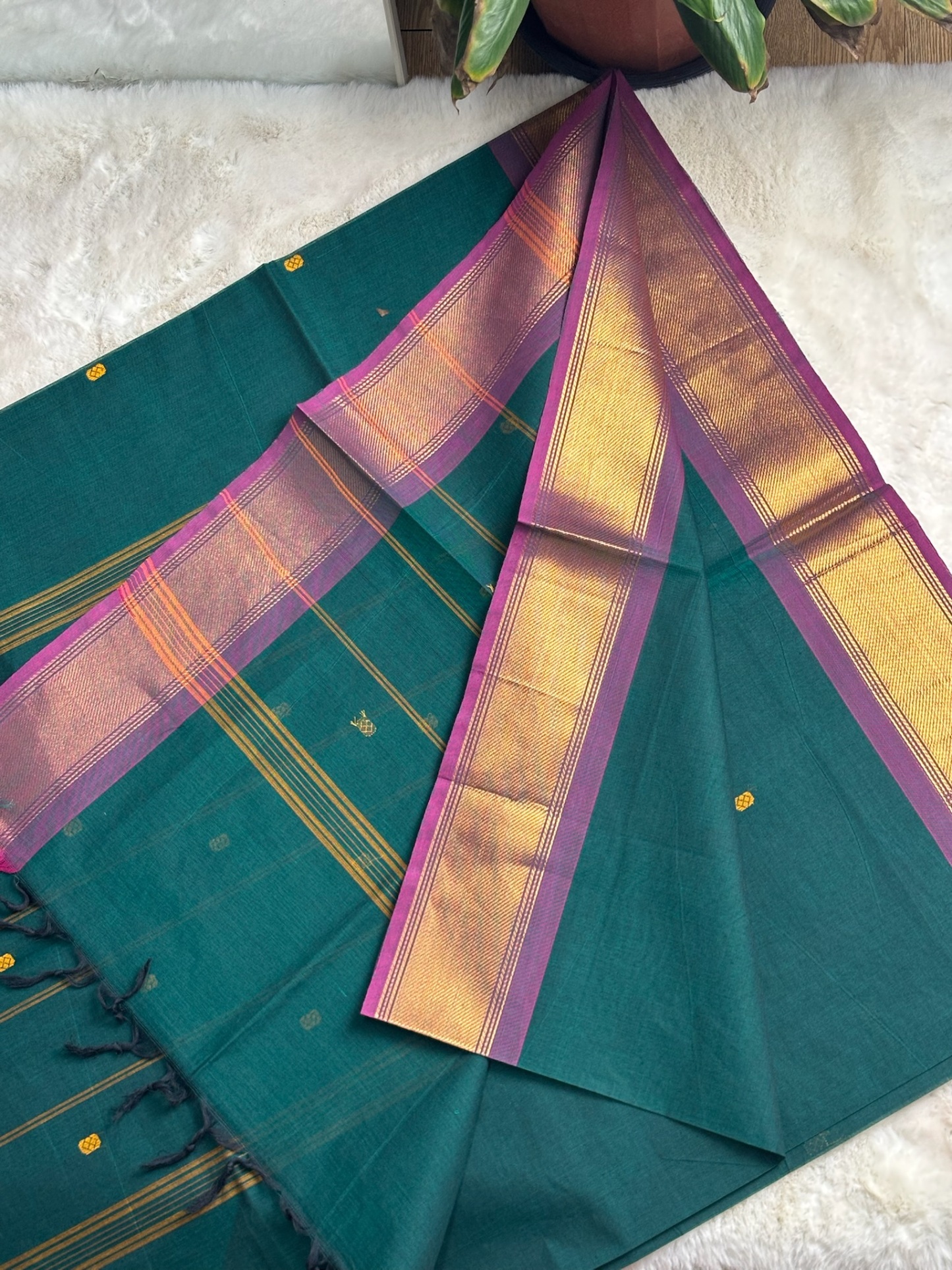 Handloom Cotton Saree with Blouse (80s)