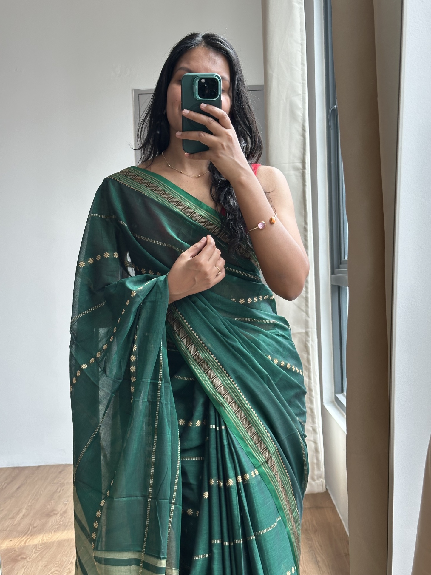Small Buttas Narayanpet Saree (1)