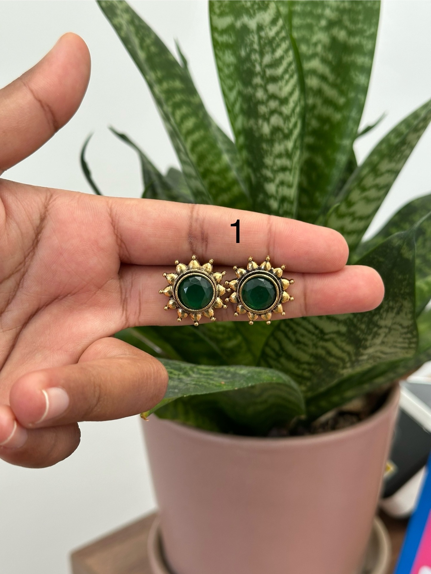 Flower Gold Stud
