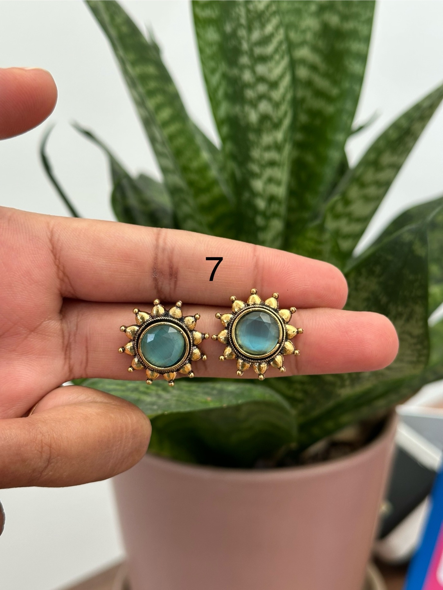 Flower Gold Stud