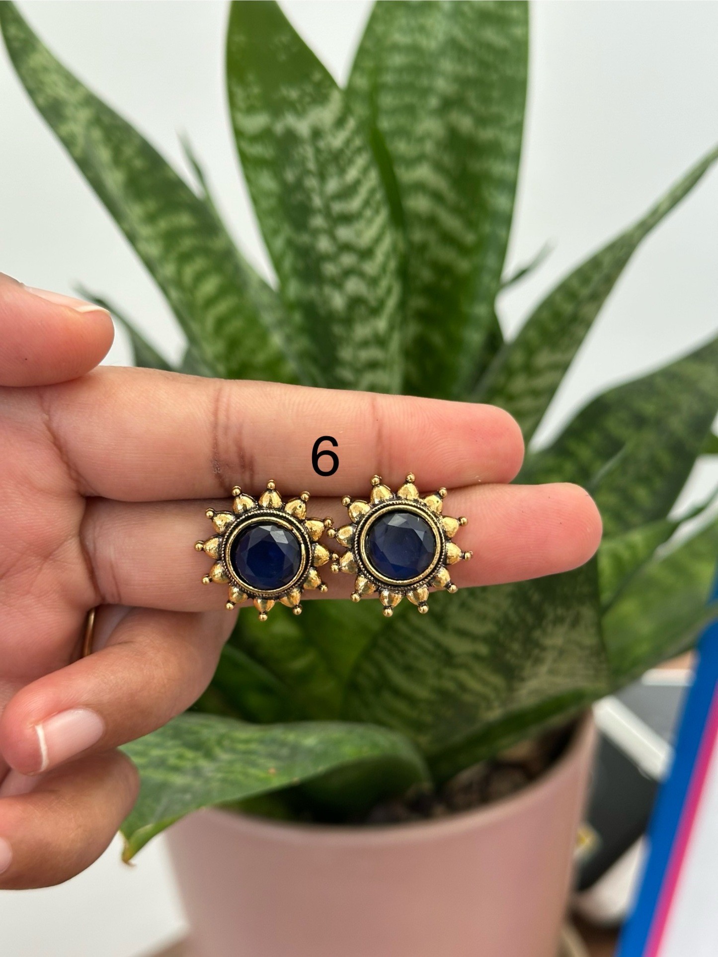 Flower Gold Stud